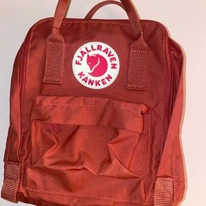 fjallraven kanken mini backpack